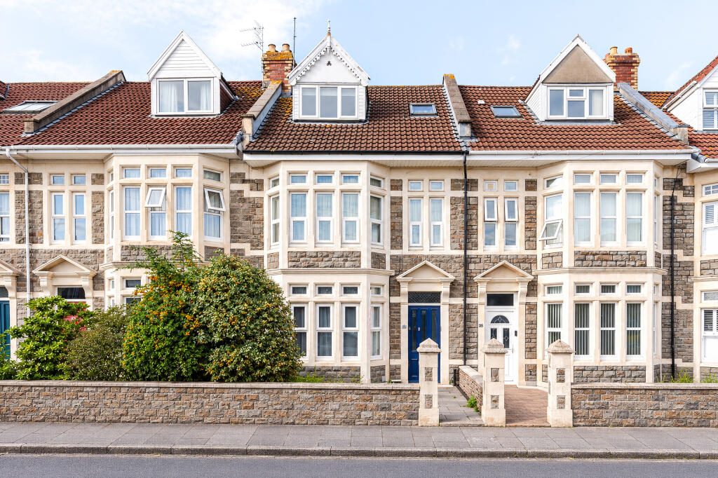 Property on Oldbury Court Road, BS16 2JF