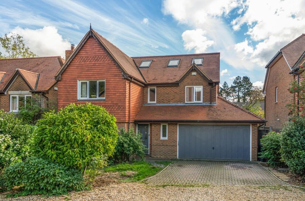 Property on Monarch Way, SO22 5QU