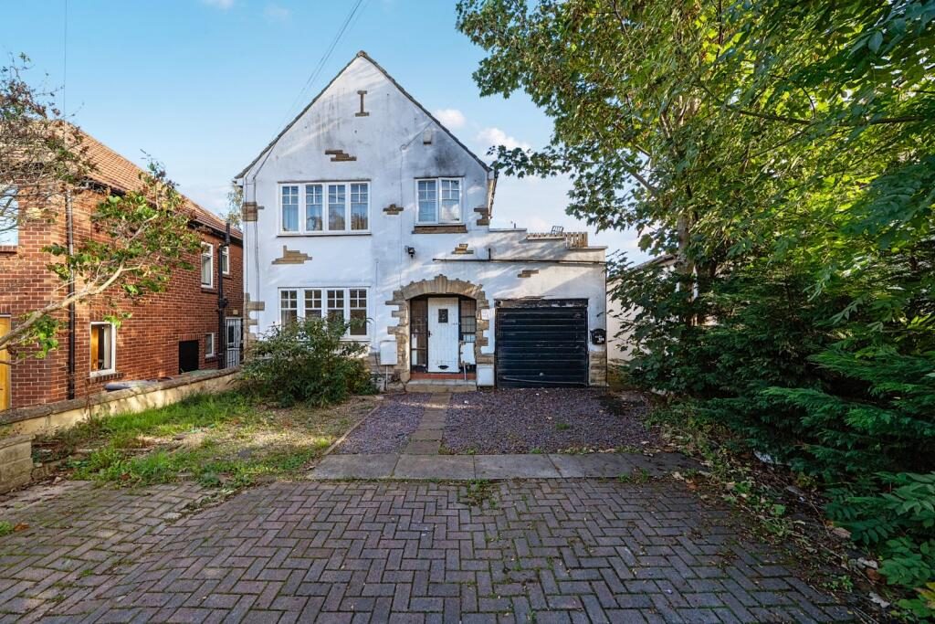 Property on Towers Way, LS6 4PJ