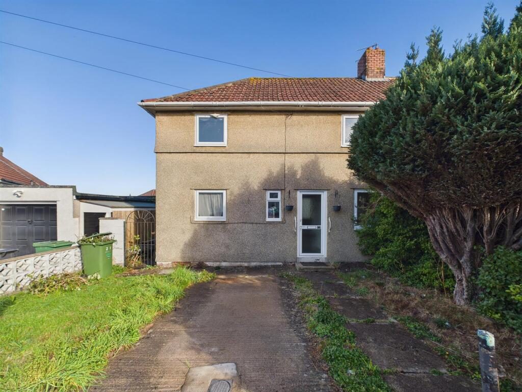 Property on Woodland Way, BS15 1QH
