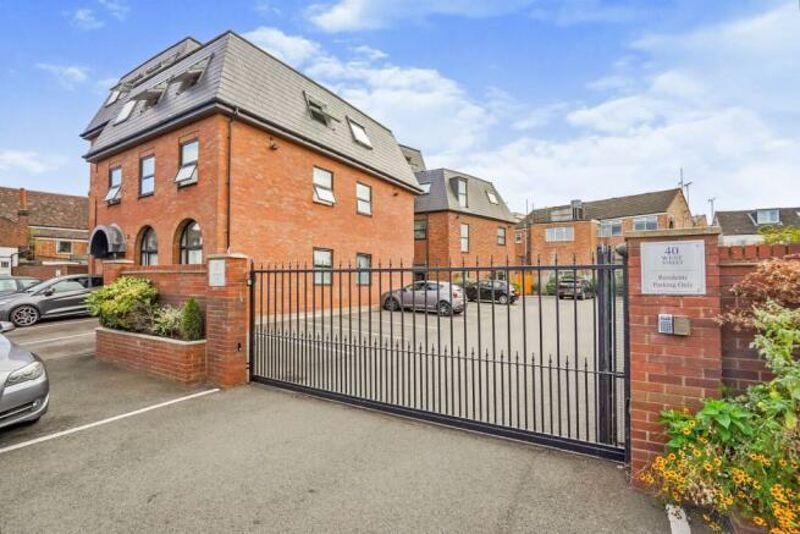 Property on West Street, LU6 1GB