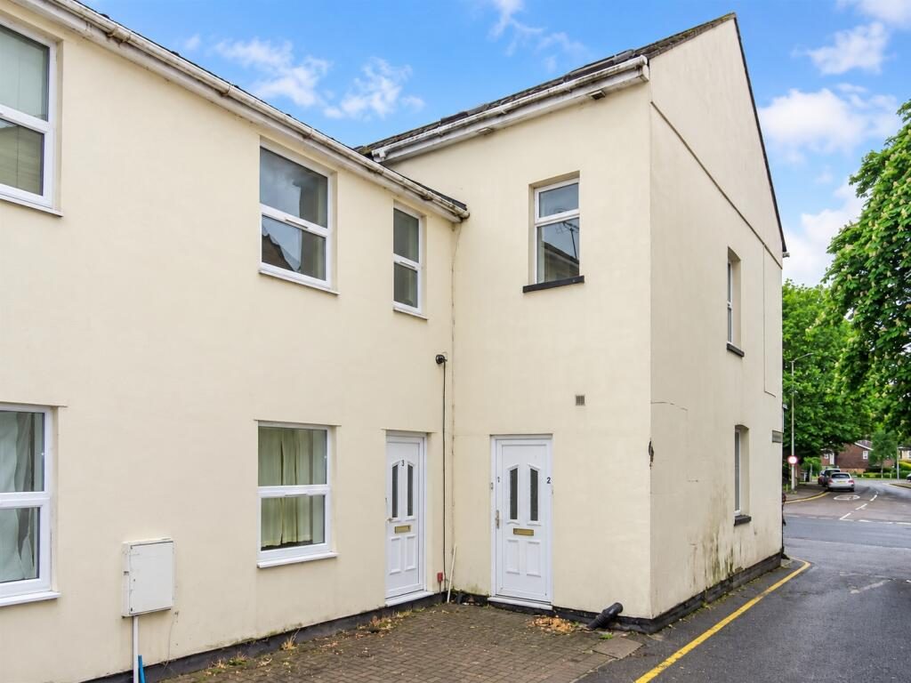 Property on High Street South, LU6 3SQ