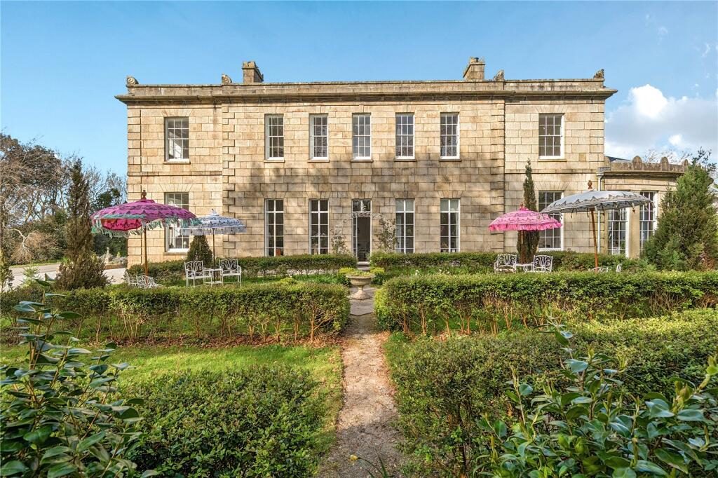 Property on Holman Park, TR14 8FE