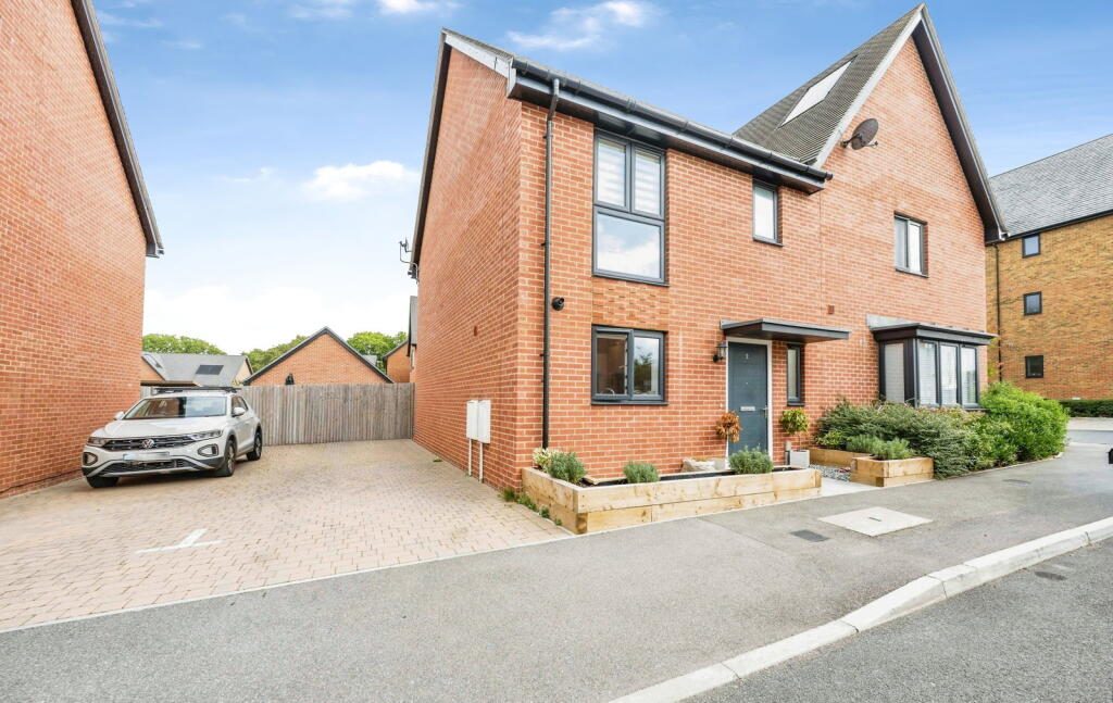 Property on Coldland Road, PO15 7QR